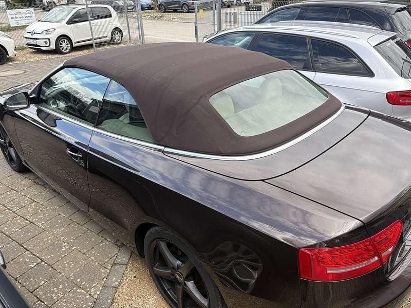 Gebraucht Audi A5 Cabriolet 160 PS (117 kW) 2011 Teakbraun metallic Cabrio