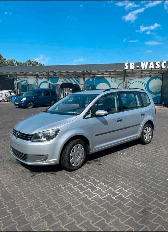 Silber Gebraucht 2011 VW Touran Van / Kleinbus | 6.399 € (Superpreis) - Bild 1/4