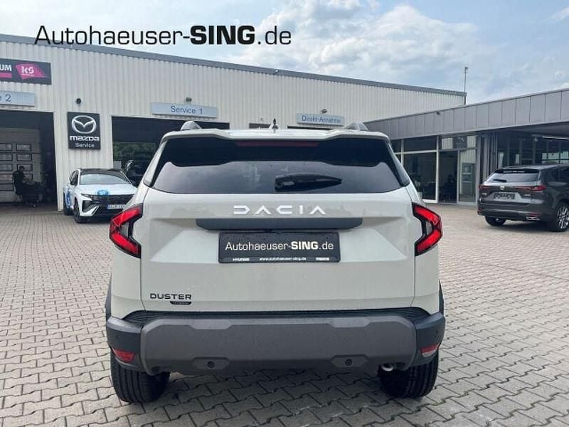 Neu Dacia Duster Journey 140 PS (102 kW) 2025 Beige SUV