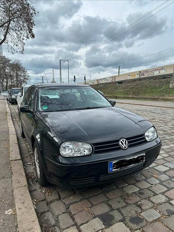 Gebraucht VW Golf IV 75 PS (55 kW) 2003 Schwarz Kleinwagen