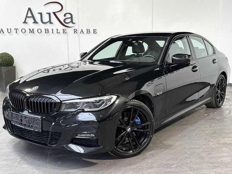 Gebraucht BMW 330e M Sport 252 PS (185 kW) 2022 Black sapphire Limousine