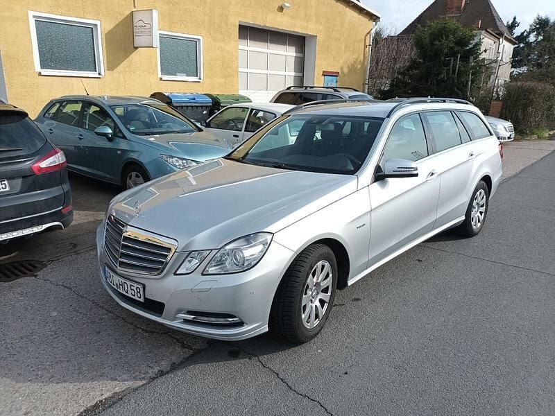 Gebraucht Mercedes E350 265 PS (194 kW) 2012 Silber Kombi