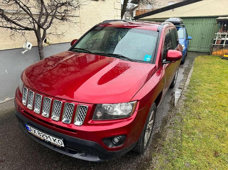 Gebraucht Jeep Compass Limited 170 PS (125 kW) 2013 Rot SUV