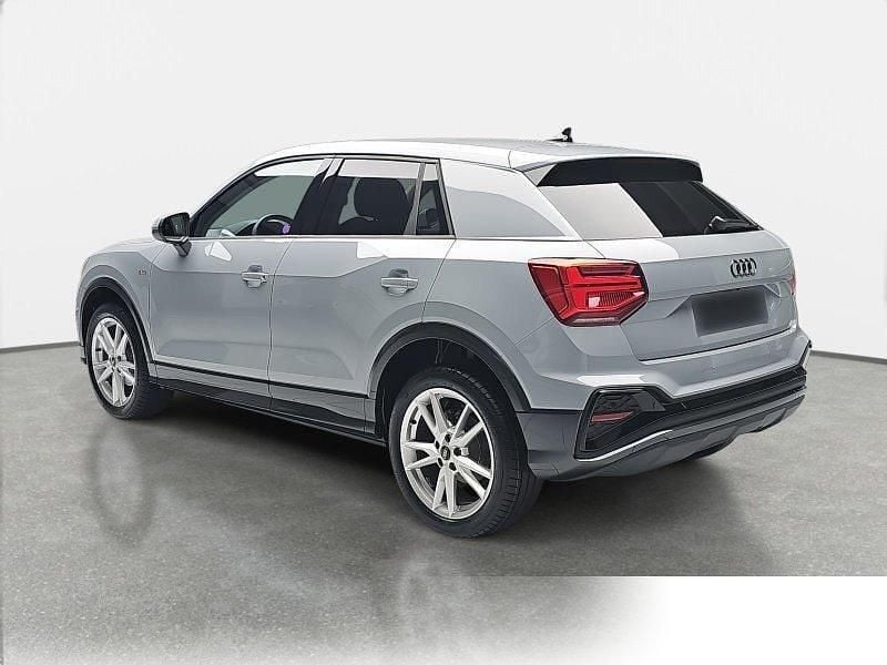 Neu Audi Q2 S-Line 150 PS (110 kW) 2025 Metallic SUV