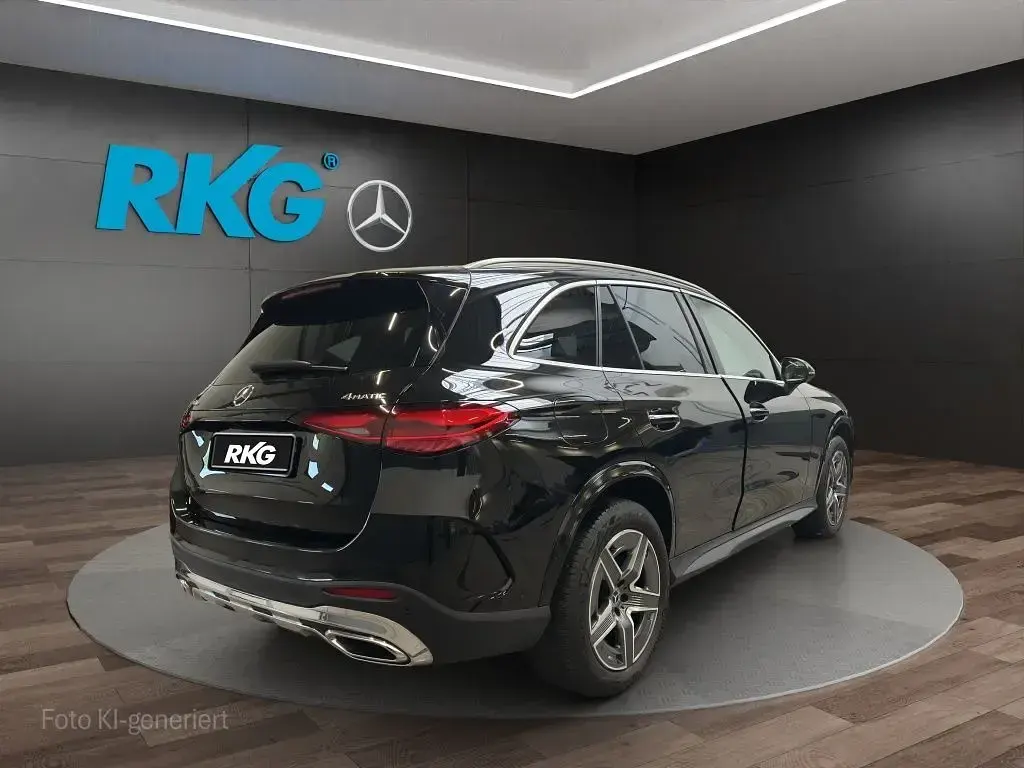 Gebraucht Mercedes GLC300de AMG 333 PS (244 kW) 2025 Schwarz SUV