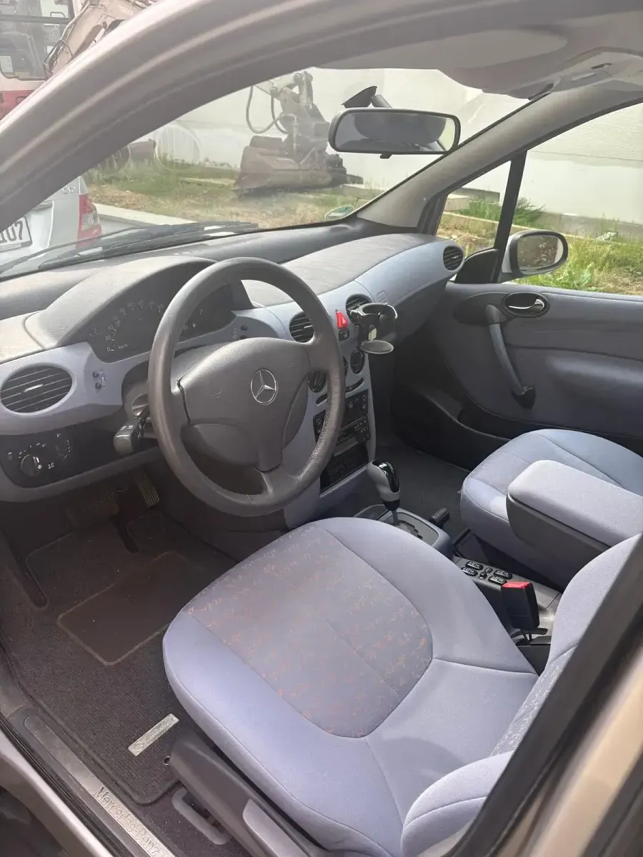 Gebraucht Mercedes A160 102 PS (75 kW) 2000 Silber Kleinwagen