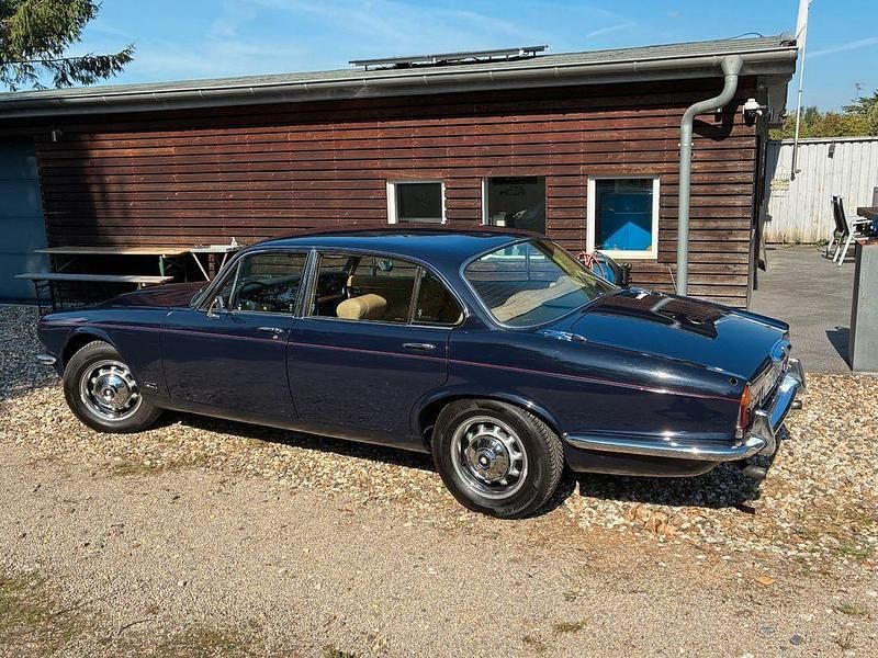 Gebraucht Jaguar XJ6 173 PS (127 kW) 1978 Blau Limousine
