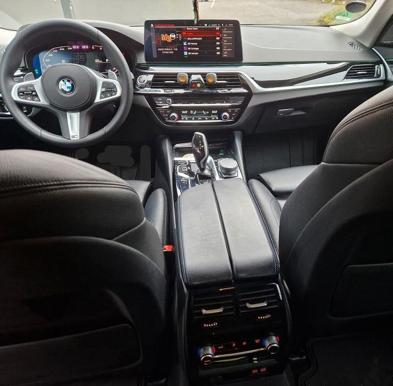 Gebraucht BMW 520 Sport Line 190 PS (139 kW) 2020 Schwarz Kombi