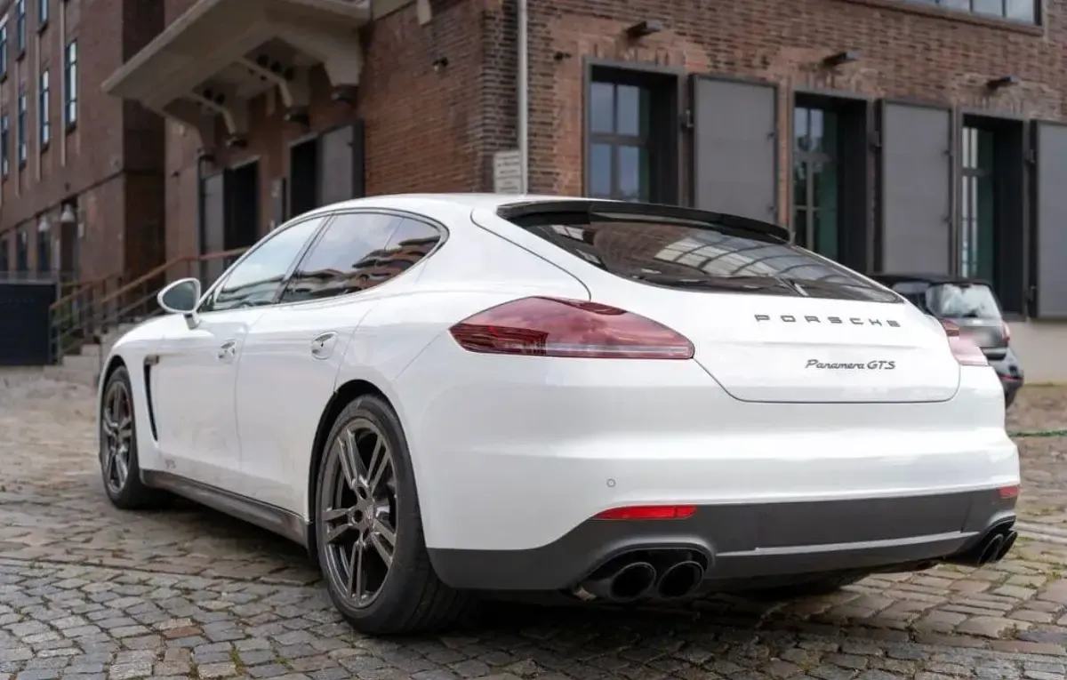 Gebraucht Porsche Panamera GTS 441 PS (324 kW) 2014 Weiß Kleinwagen