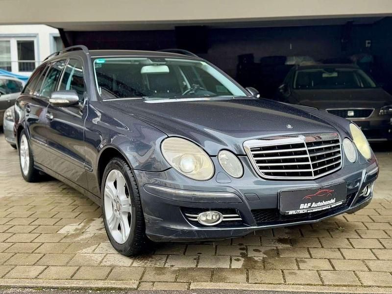 Gebraucht Mercedes E220 Avantgarde 170 PS (125 kW) 2008 Grau Kombi