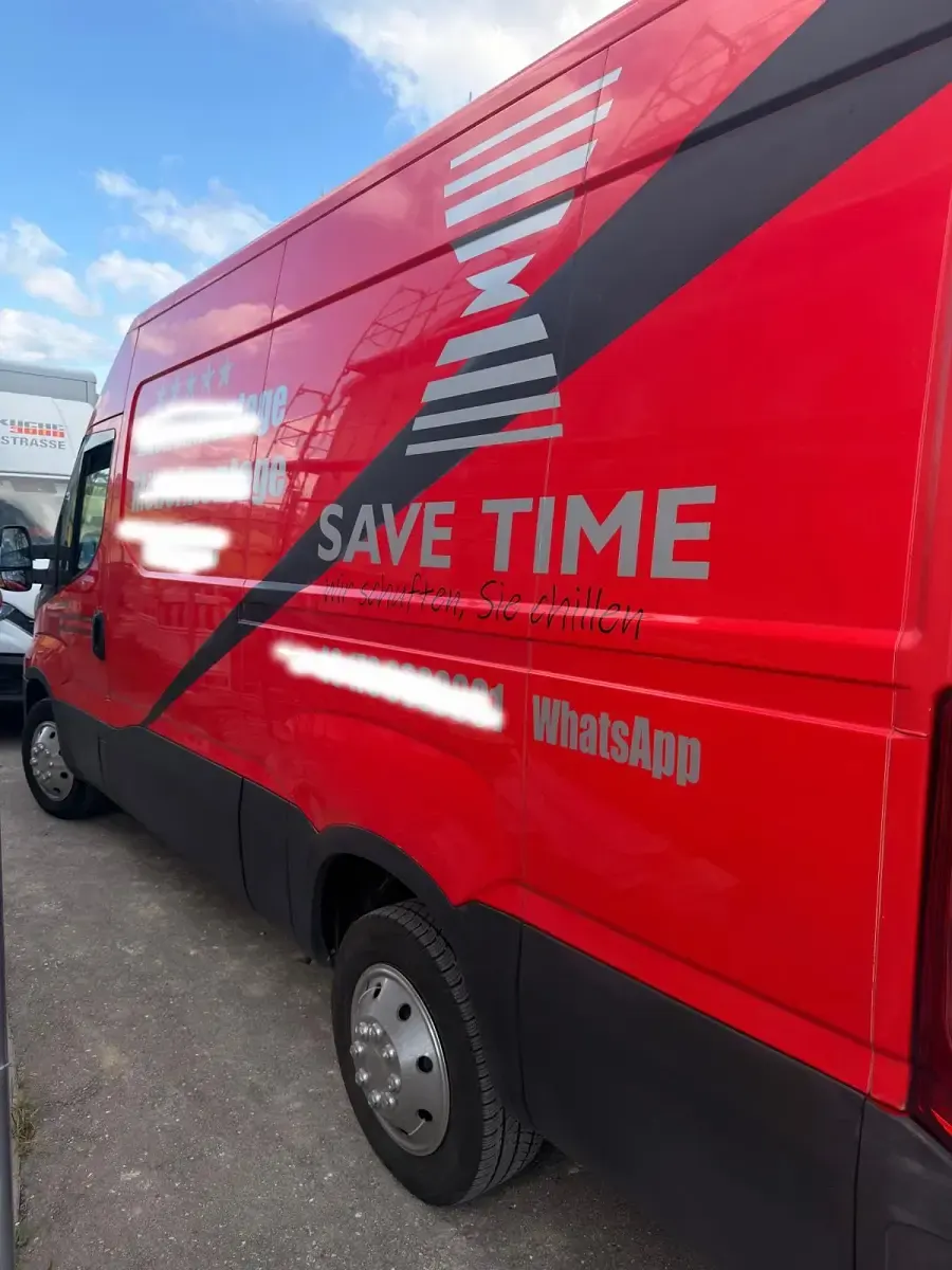 Gebraucht Iveco Daily 170 PS (125 kW) 2014 Rot Van / Kleinbus