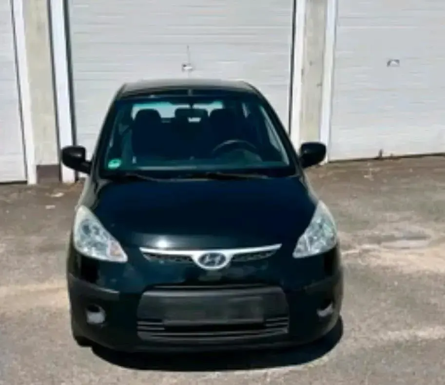 Gebraucht Hyundai i10 69 PS (50 kW) 2010 Schwarz Kleinwagen