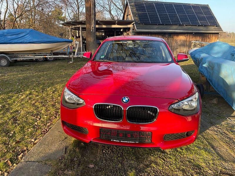 Gebraucht BMW 116 136 PS (100 kW) 2012 Rot Kleinwagen
