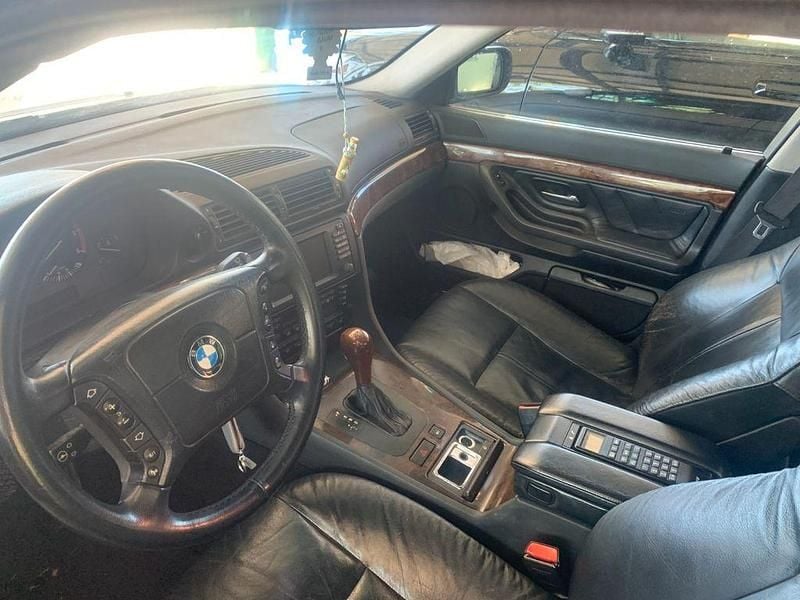 Usata BMW 740 245 CV (180 kW) 2000 Argento Berlina
