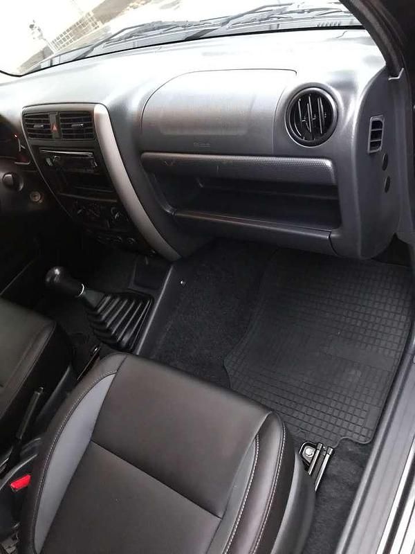 Gebraucht Suzuki Jimny Style 84 PS (61 kW) 2016 Grau SUV