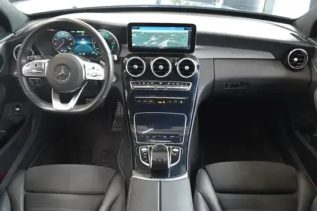 Gebraucht Mercedes C300e AMG line 306 PS (225 kW) 2019 Schwarz Limousine