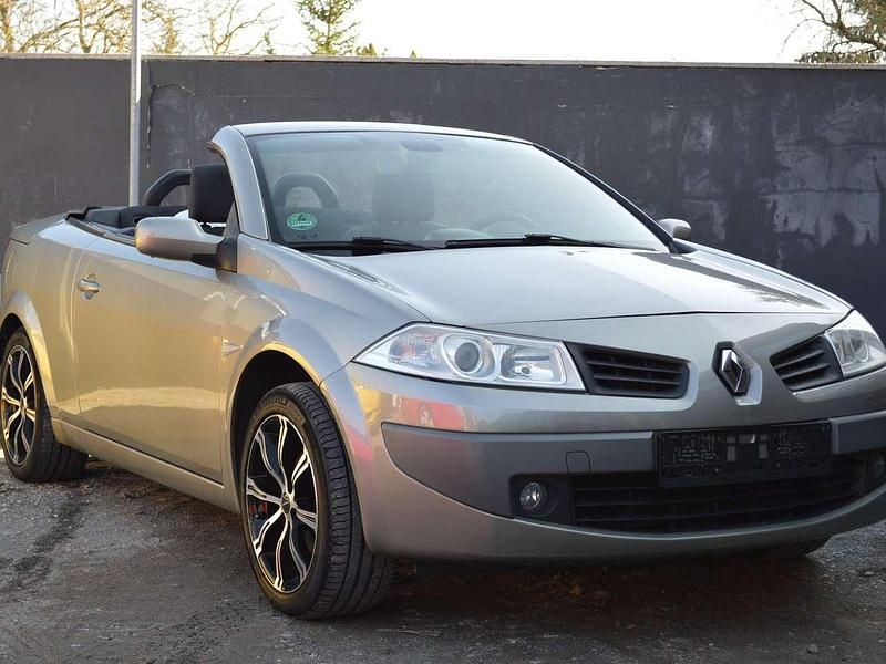 Gebraucht Renault Mégane Cabriolet Authentique 111 PS (81 kW) 2007 Beige grey Cabrio