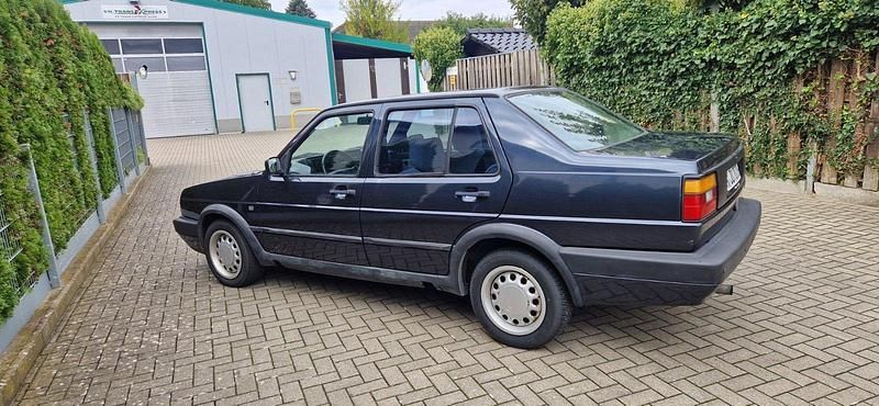 Gebraucht VW Jetta 90 PS (66 kW) 1990 Grau Limousine