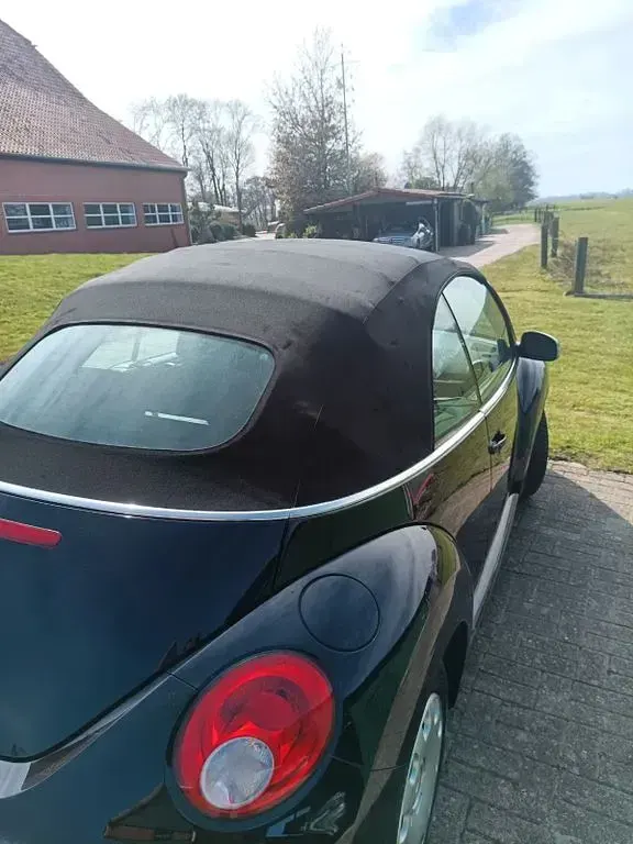 Gebraucht VW New Beetle 75 PS (55 kW) 2005 Schwarz Kleinwagen