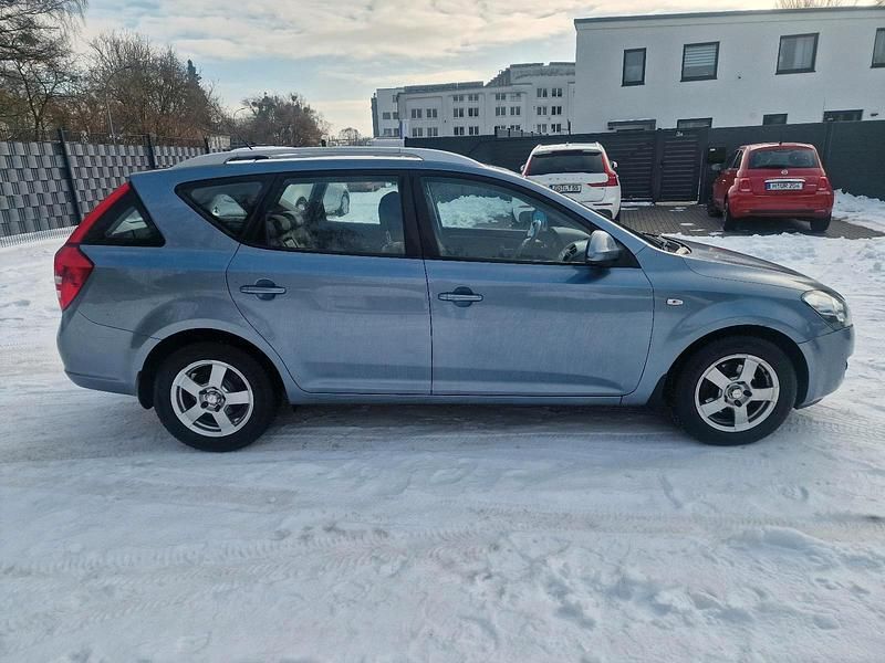 Gebraucht Kia Ceed 143 PS (105 kW) 2007 Grau Kleinwagen