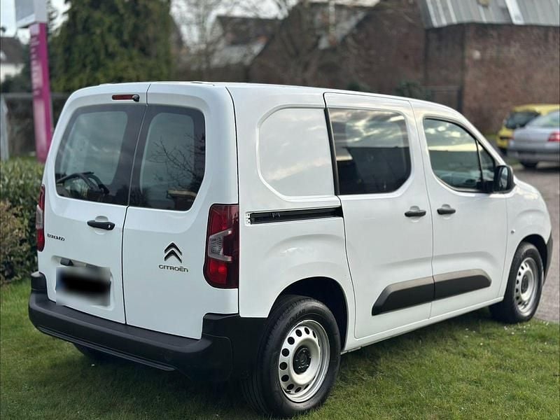 Second-hand Citroën Berlingo Shine 131 CP (96 kW) 2019 Alb Monovolum