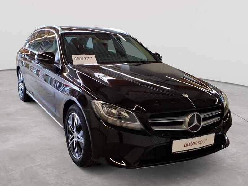 Schwarz Gebraucht 2020 Mercedes C180 Avantgarde Kombi | 20.290 € (Guter Preis) - Bild 1/4