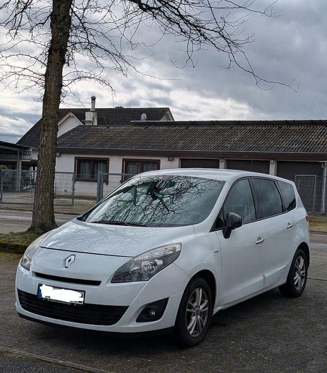 Gebraucht Renault Grand Scénic III Bose Edition 131 PS (96 kW) 2011 Weiß Van / Kleinbus