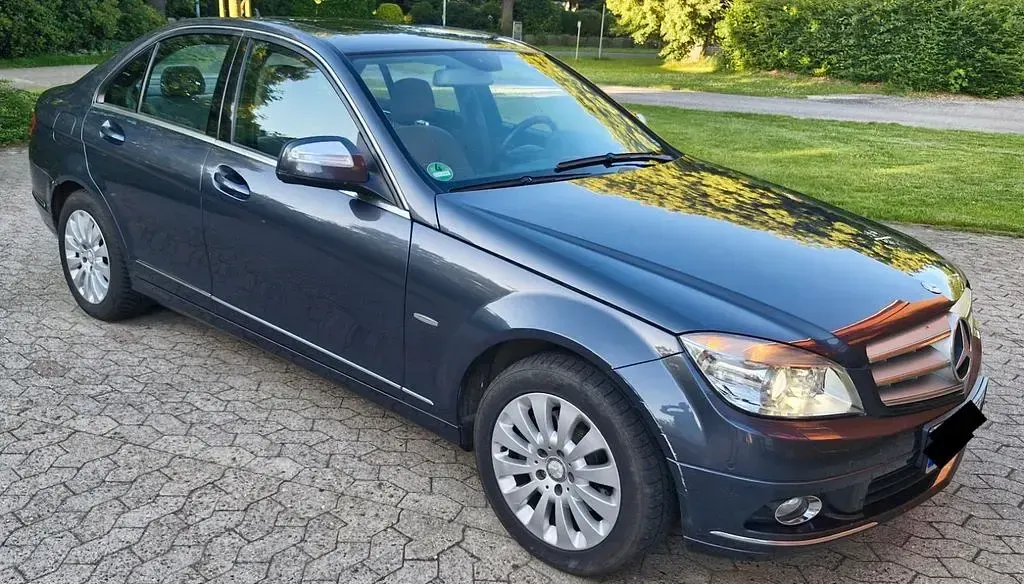 Gebraucht Mercedes C220 Elegance 170 PS (125 kW) 2008 Silber Limousine