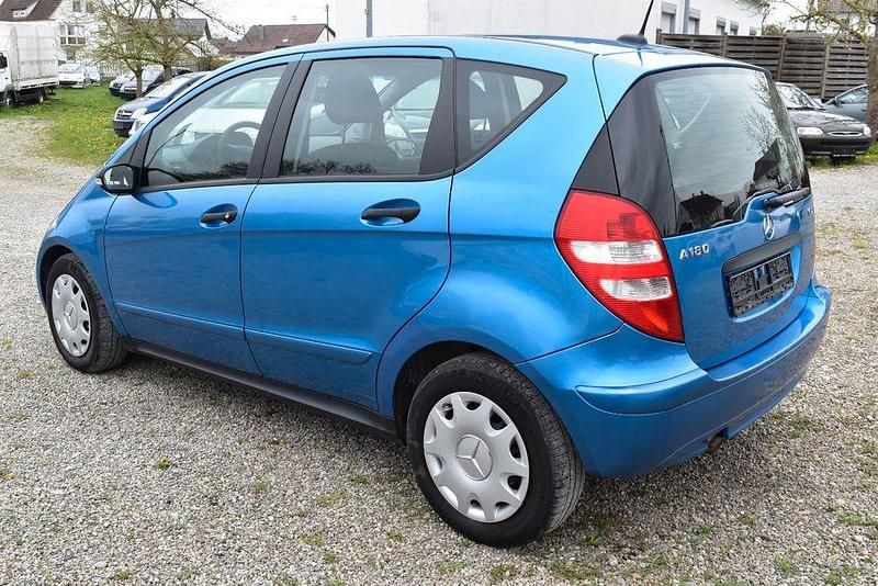 Gebraucht Mercedes A180 109 PS (80 kW) 2008 Blau Limousine