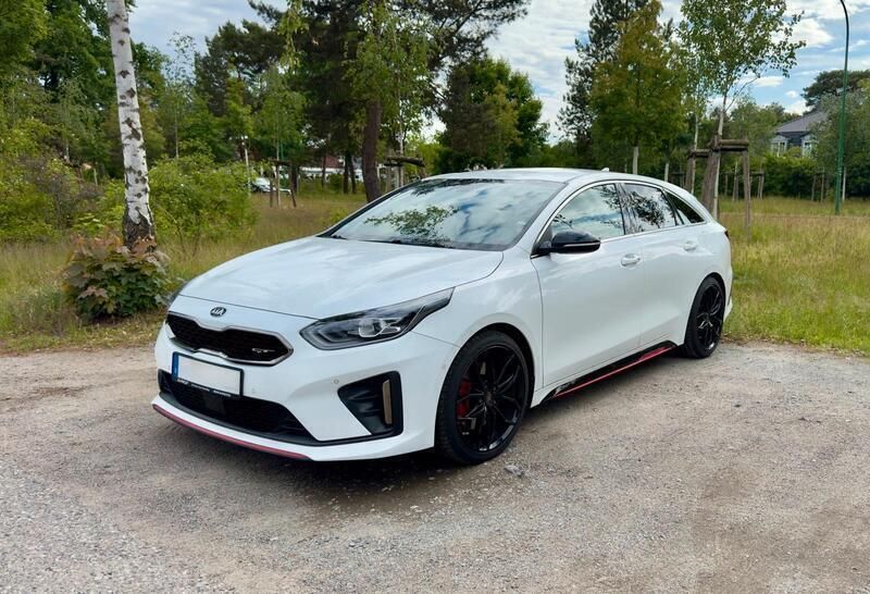 Weiß Gebraucht 2019 Kia ProCeed GT Kleinwagen | 19.000 € (Guter Preis) - Bild 1/4