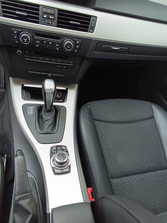 Second-hand BMW 320 184 CP (135 kW) 2012 Gri Berlinǎ