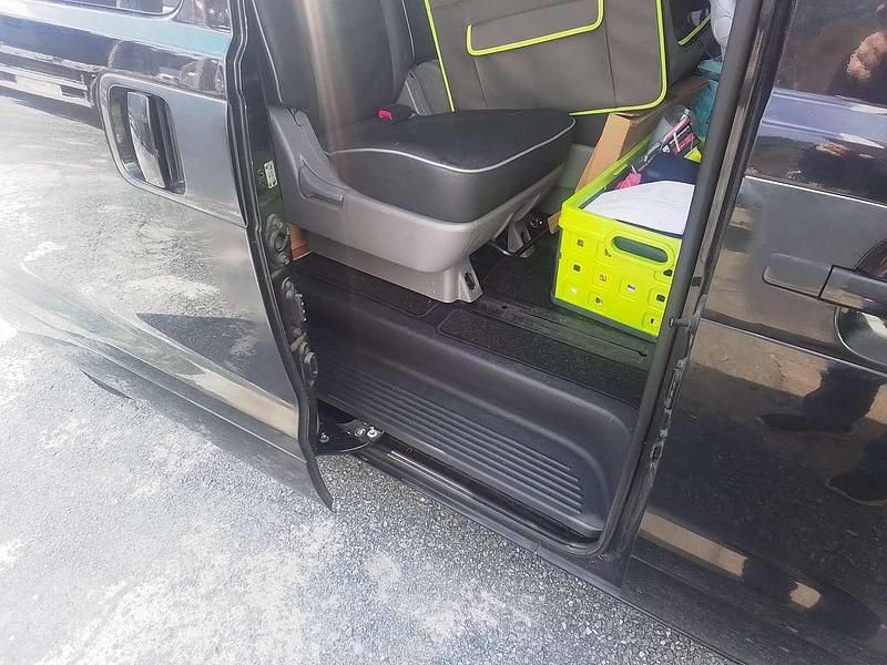 Gebraucht Hyundai H-1 Premium 170 PS (125 kW) 2015 Schwarz Van / Kleinbus