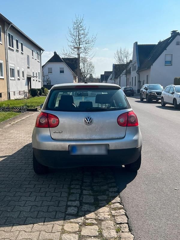 Gebraucht VW Golf V 75 PS (55 kW) 2005 Silber Kleinwagen