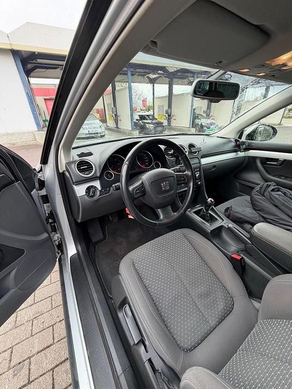 Second-hand Seat Exeo 143 CP (105 kW) 2011 Argintiu Break