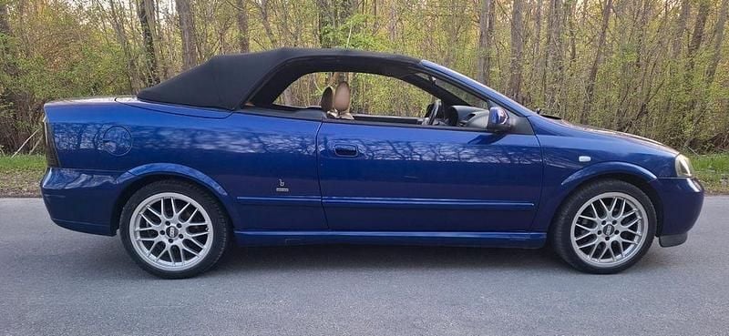 Gebraucht Opel Astra Cabriolet Edition 125 PS (91 kW) 2003 Blau Cabrio