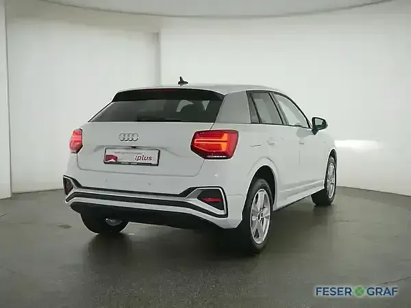Neu Audi Q2 Ambiente 150 PS (110 kW) 2026 Arkonaweiß SUV