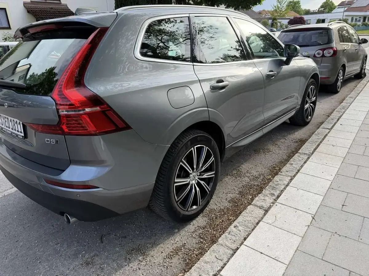 Gebraucht Volvo XC60 Momentum 235 PS (172 kW) 2019 SUV