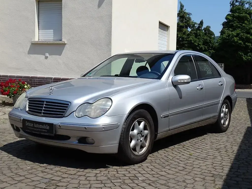 Gebraucht Mercedes C200 170 PS (125 kW) 2004 Silber Limousine