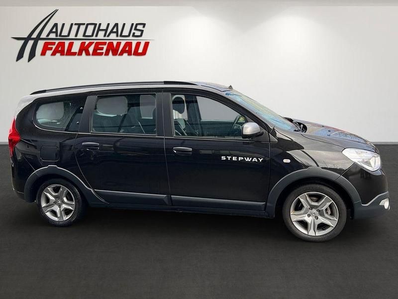 Gebraucht Dacia Lodgy Stepway 116 PS (85 kW) 2022 Schwarz Van / Kleinbus