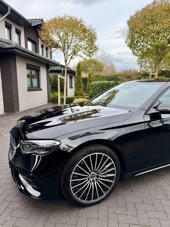 Gebraucht Mercedes E450 AMG Line Premium Plus 367 PS (269 kW) 2025 Schwarz Limousine