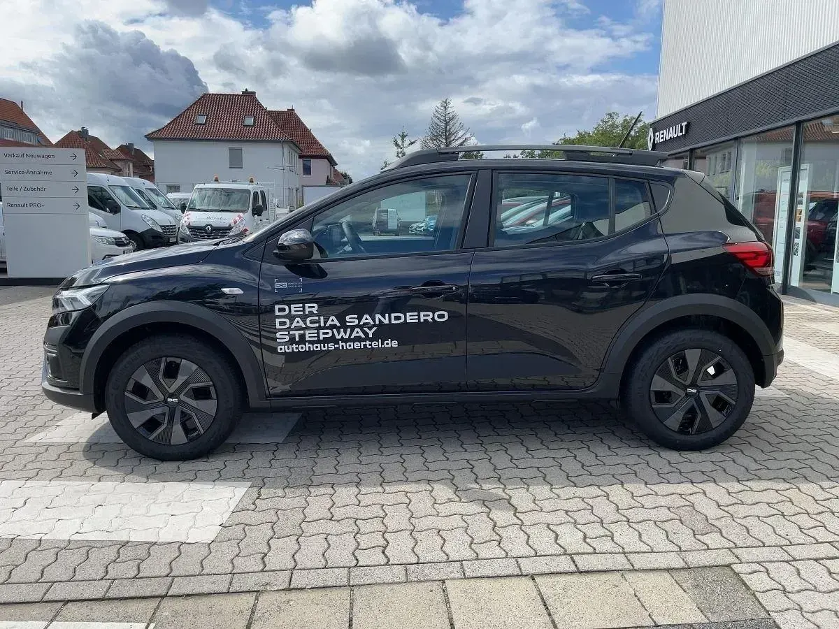 Gebraucht Dacia Sandero Expression 91 PS (66 kW) 2025 Perlmuttschwarz metallic (schwarz) (schwarz) Kleinwagen