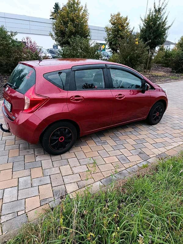Gebraucht Nissan Note 60 PS (44 kW) 2013 Rot Kleinwagen