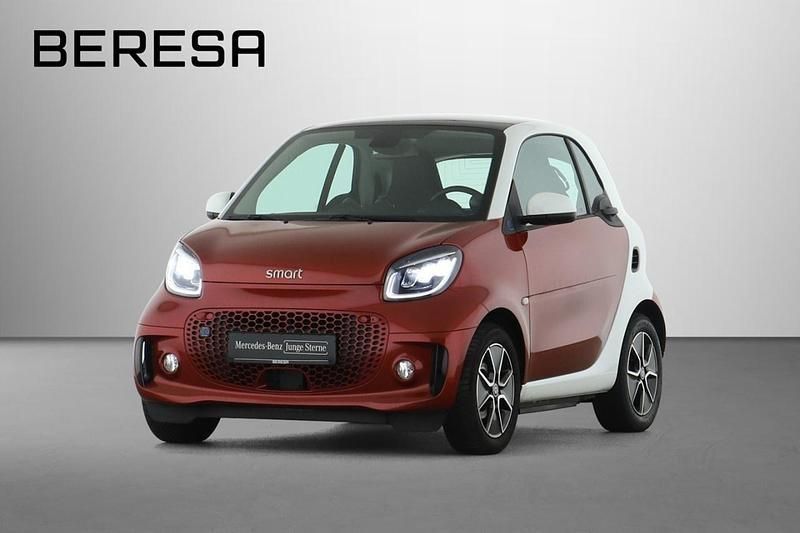 Rot Gebraucht 2022 Smart ForTwo Electric Drive Exclusive Coupé | 10.680 € - Bild 1/4