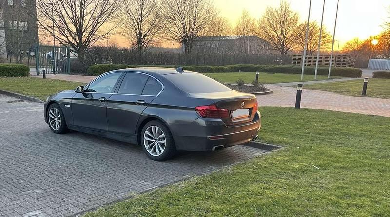 Gebraucht BMW 550 Luxury Line 449 PS (330 kW) 2016 Grau Limousine