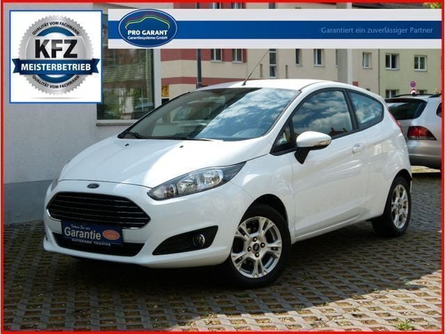 Gebraucht Ford Fiesta 82 PS (60 kW) 2013 Weiß Kleinwagen
