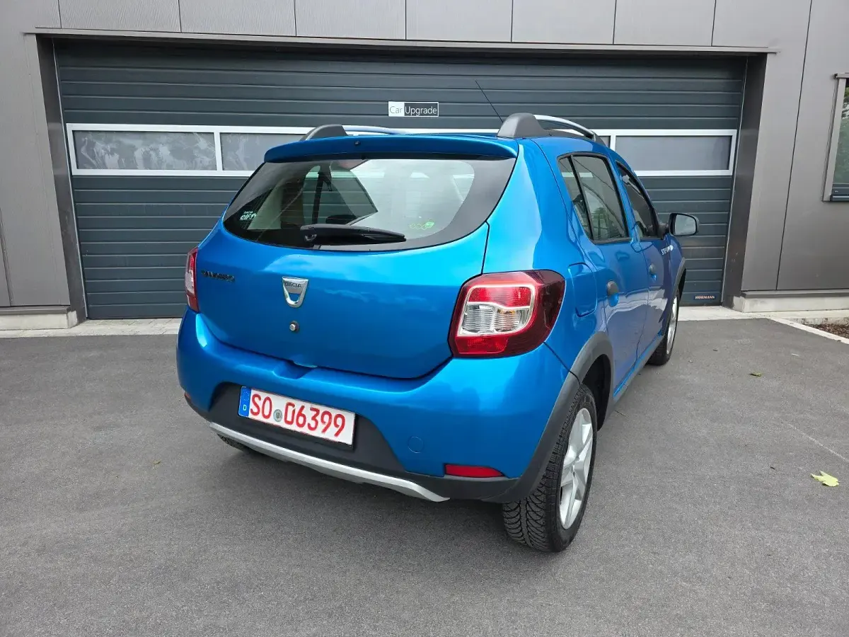 Gebraucht Dacia Sandero Prestige 90 PS (66 kW) 2014 Blau Kleinwagen