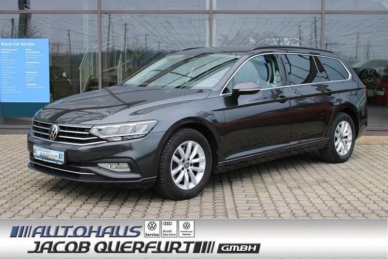Grau Gebraucht 2021 VW Passat Business Kombi | 19.444 € (Fairer Preis) - Bild 1/4