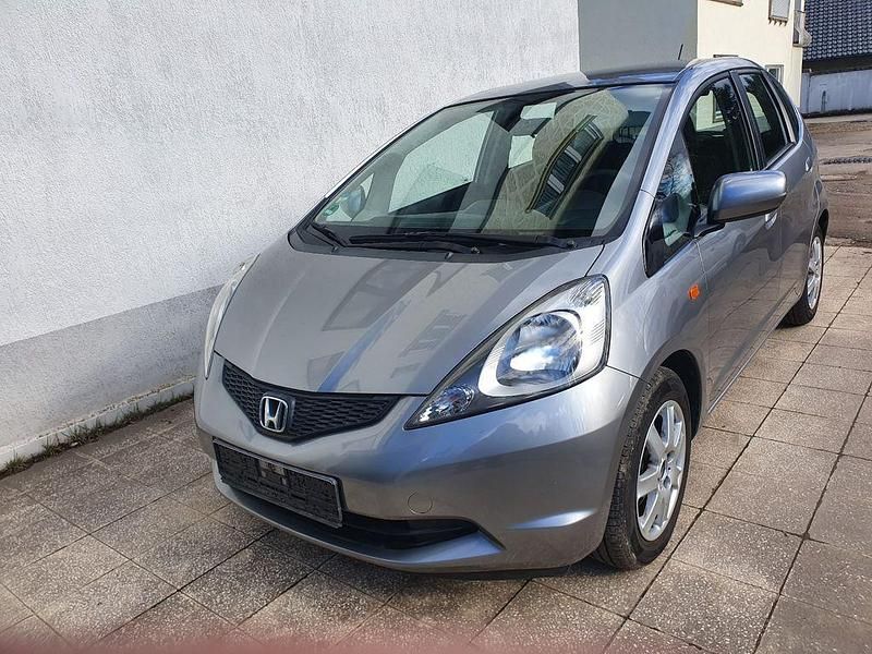 Gebraucht Honda Jazz Trend 90 PS (66 kW) 2010 Grau Kleinwagen