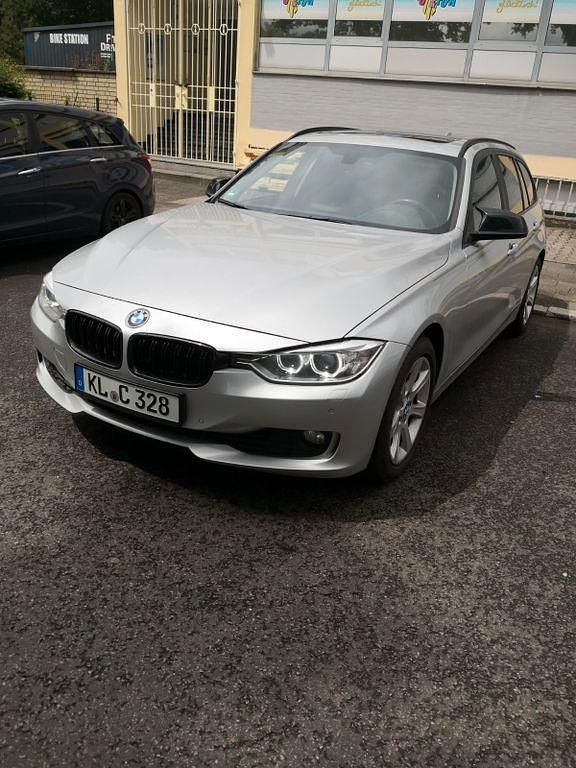 Silber Gebraucht 2013 BMW 328 Sport Line Kombi | 10.250 € (Guter Preis) - Bild 1/4