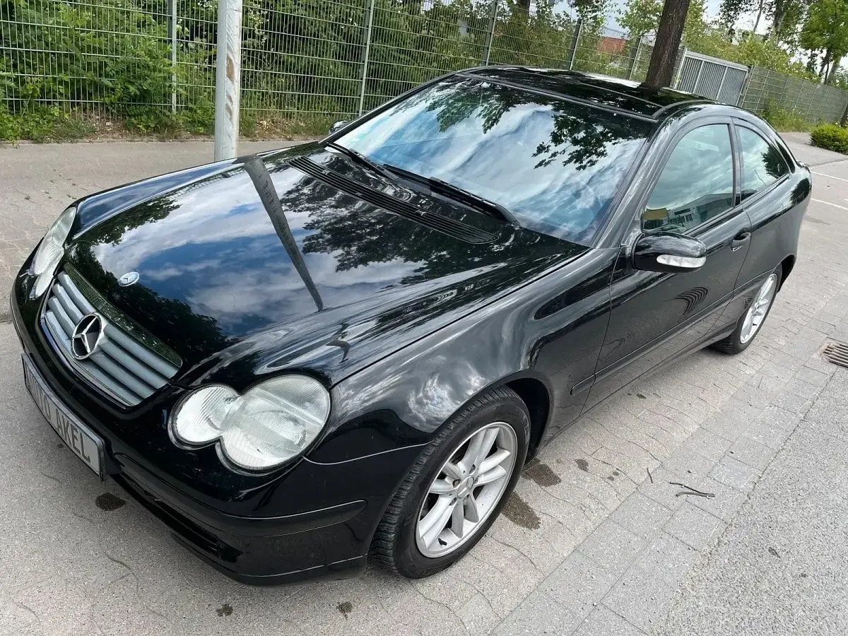 Gebraucht Mercedes C180 163 PS (119 kW) 2003 Schwarz Coupé